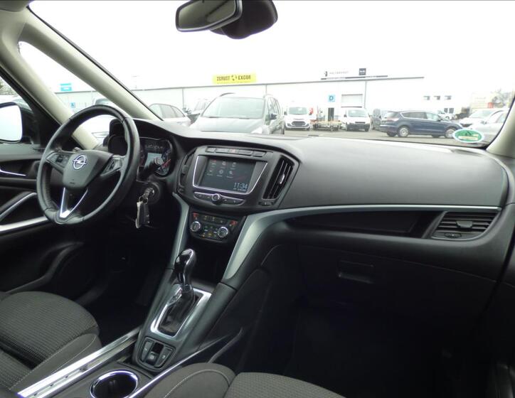 Opel Zafira 56