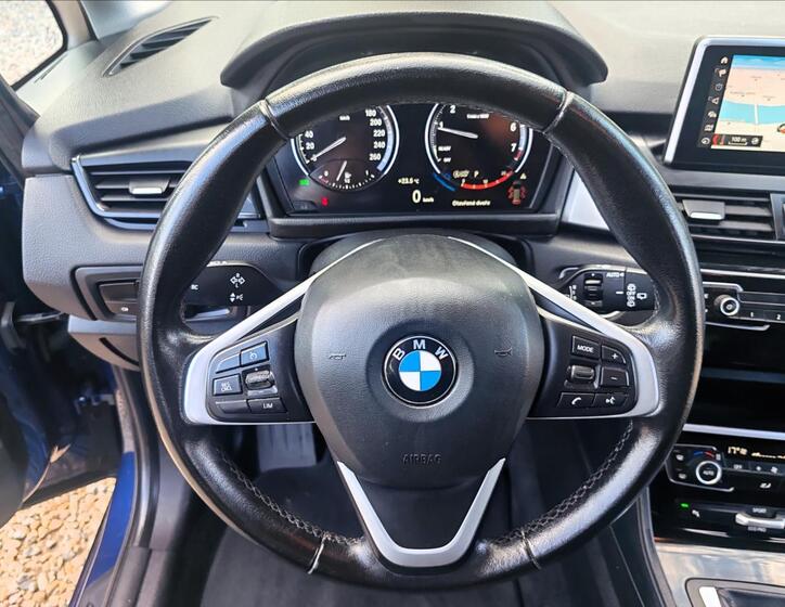 BMW Řada 2 22