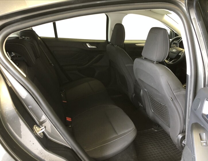 Ford Focus 11