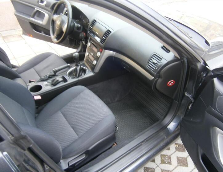 Subaru Legacy 11