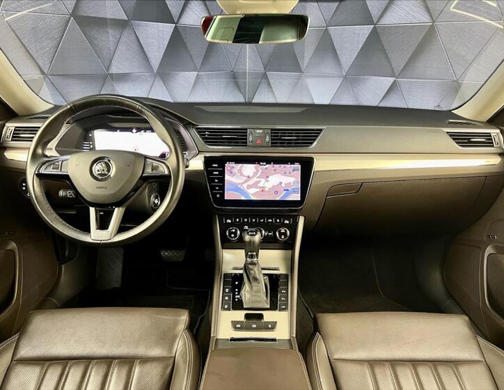Škoda Superb 13