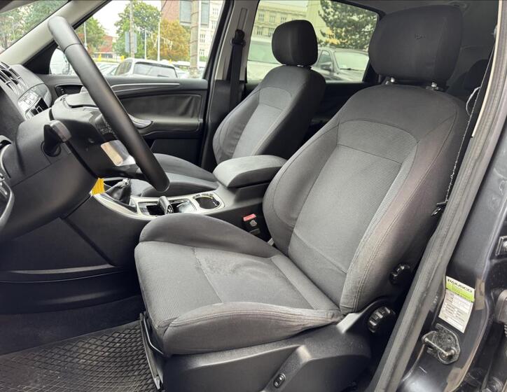 Ford S-MAX 27
