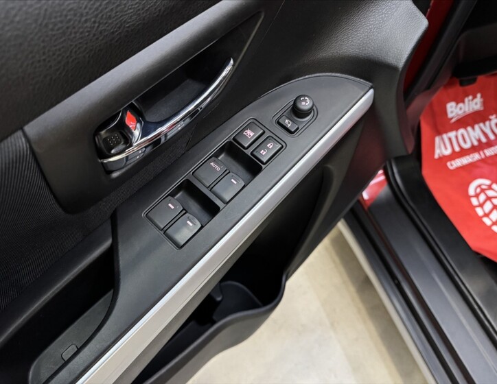 Suzuki SX4 S-Cross 14