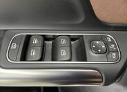 Mercedes-Benz GLA 28