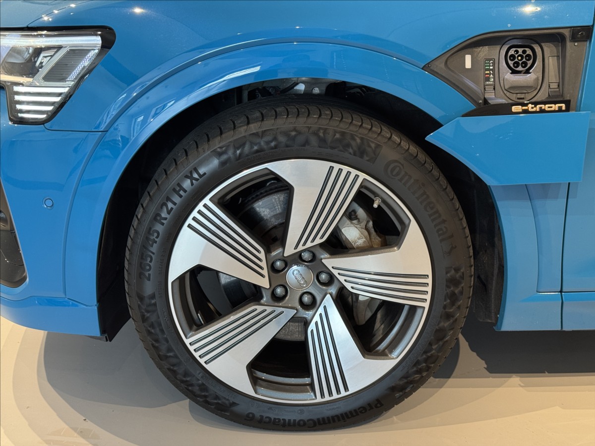 Audi e-tron