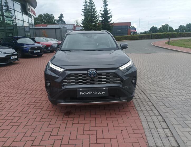 Toyota RAV4 6