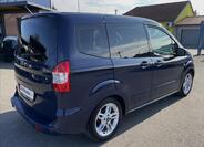 Ford Tourneo Courier 5