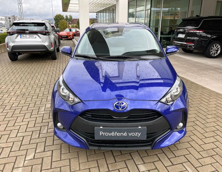 Toyota Yaris 9