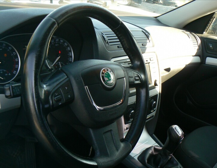 Škoda Octavia 9