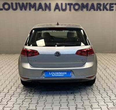 Volkswagen Golf 12