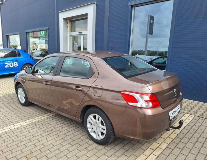 Peugeot 301 3