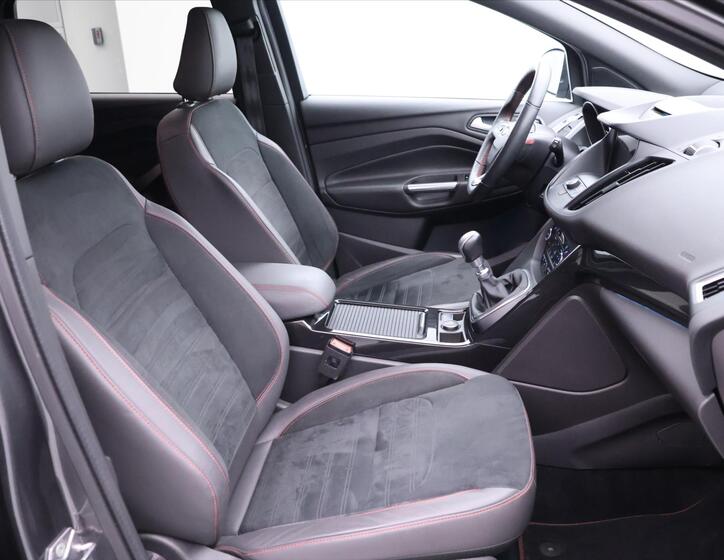 Ford Kuga 13