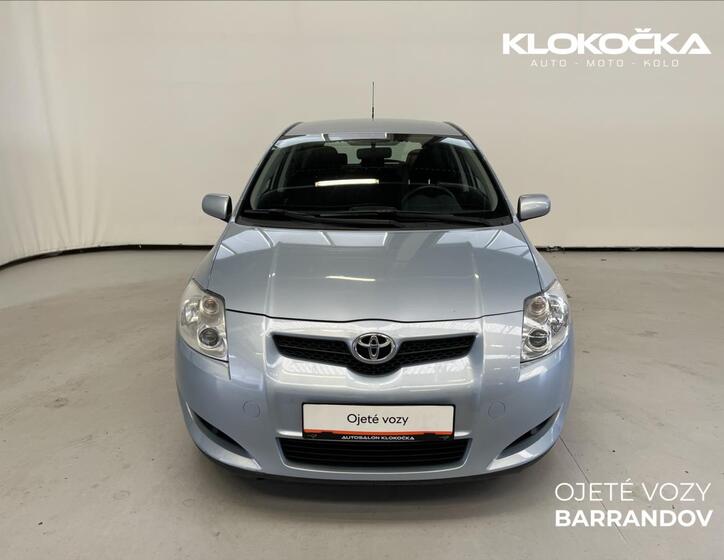 Toyota Auris 4