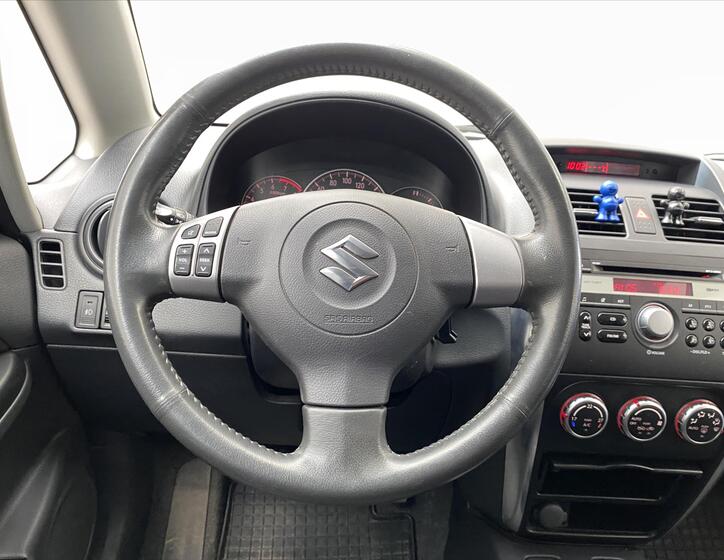 Suzuki SX4 10