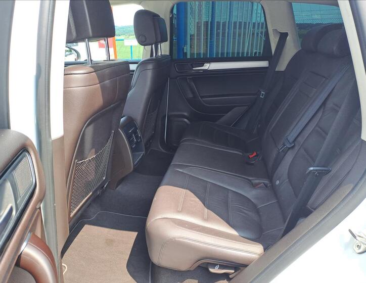Volkswagen Touareg 6