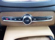 Volvo XC90 30