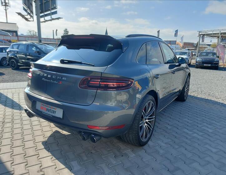 Porsche Macan 7