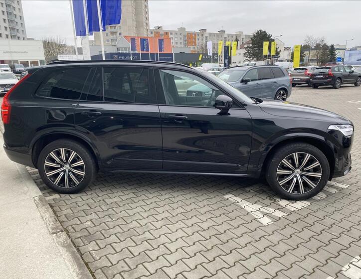 Volvo XC90 4