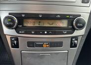 Toyota Avensis 17