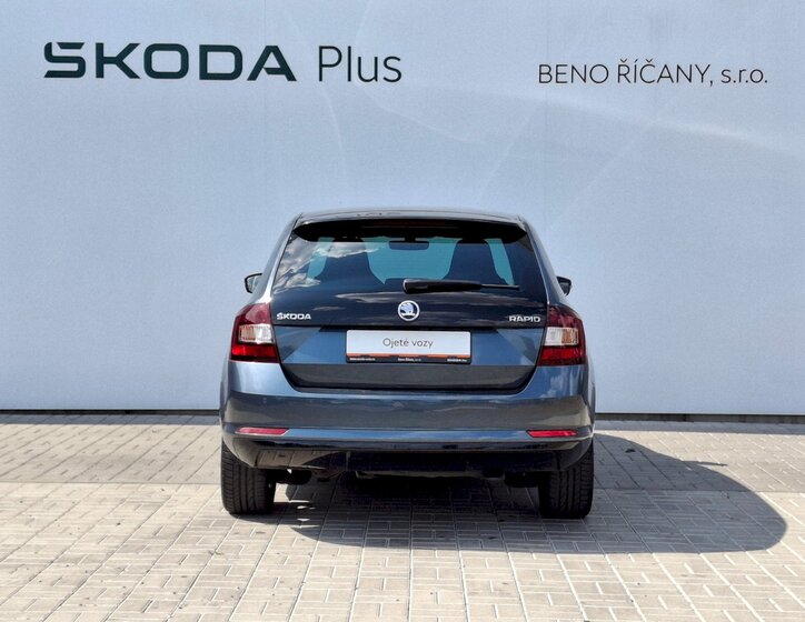 Škoda Rapid 12