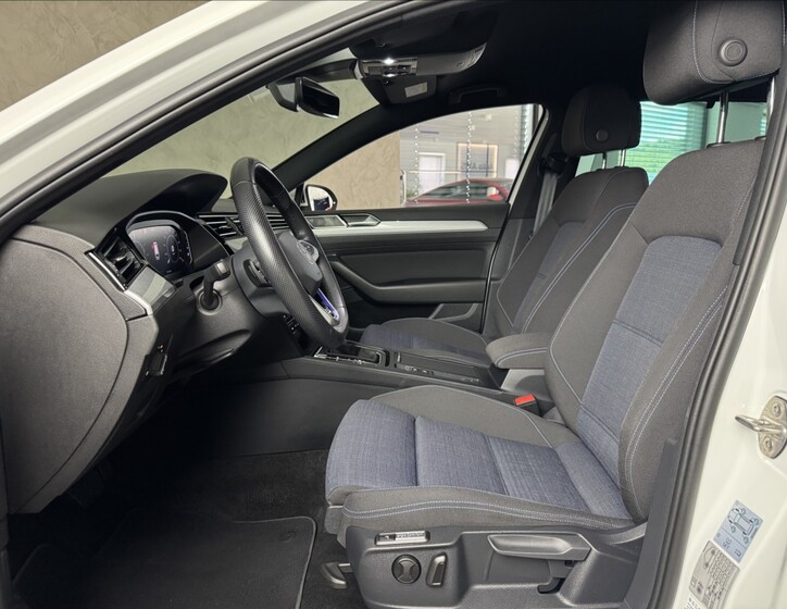 Volkswagen Passat 25