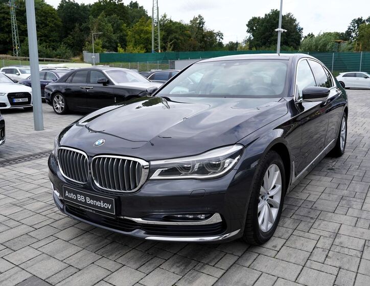 BMW Řada 7 2