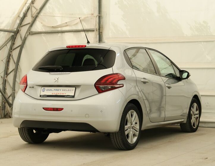 Peugeot 208 6