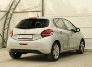 Peugeot 208 6