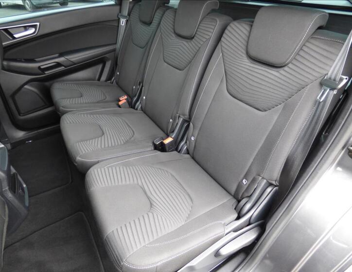 Ford S-MAX 40