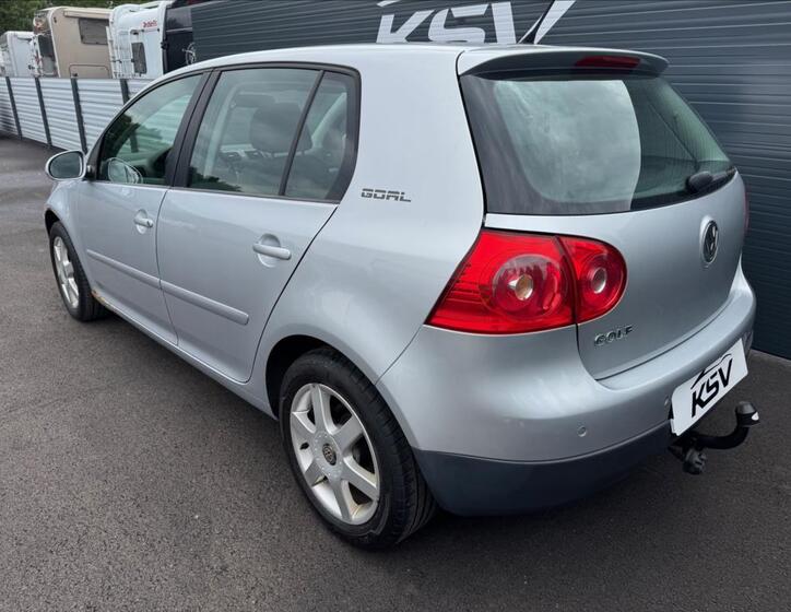 Volkswagen Golf 9