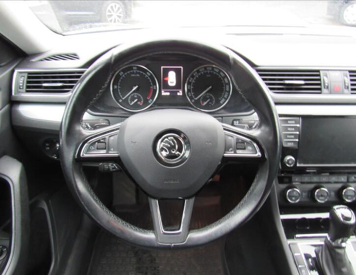 Škoda Superb 12