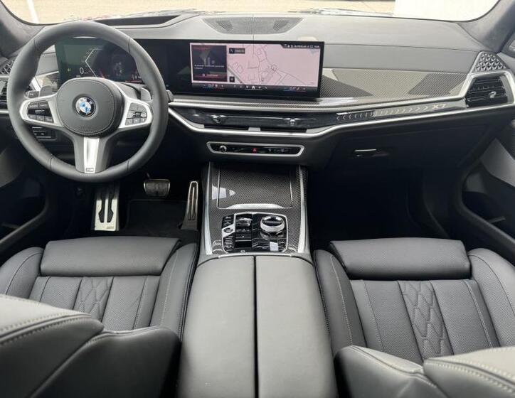BMW X7 8