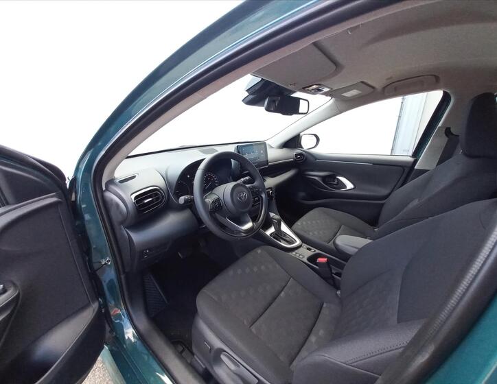 Toyota Yaris 9