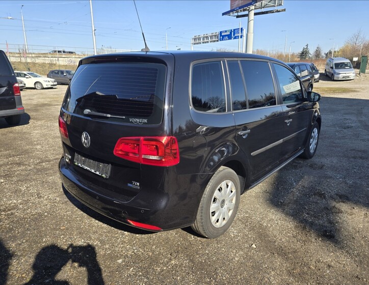Volkswagen Touran 4