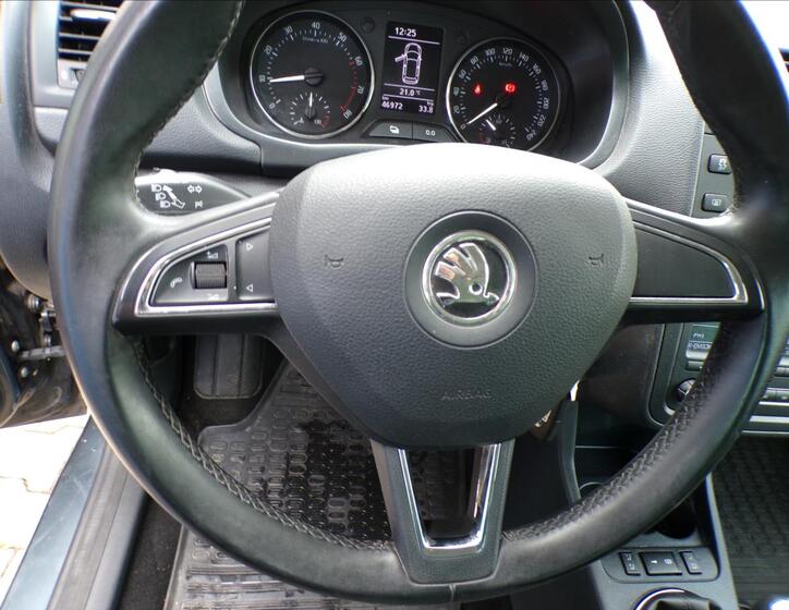 Škoda Fabia 16
