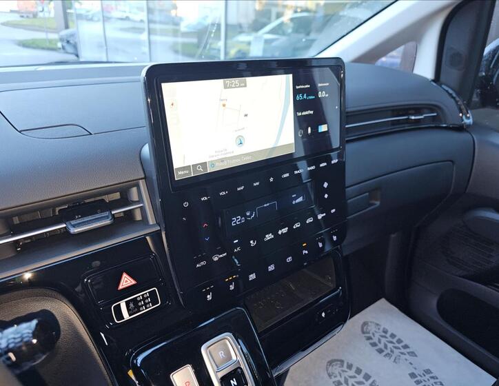 Hyundai Staria 11