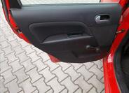 Ford Fiesta 16