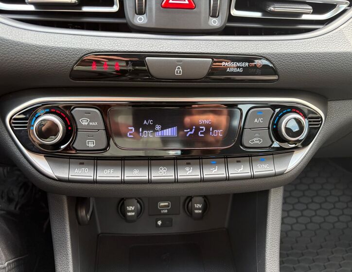 Hyundai i30 28