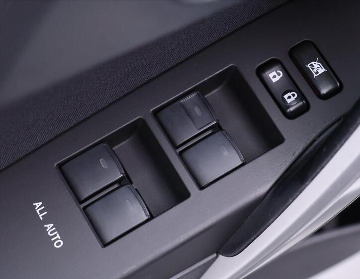 Toyota Auris 13