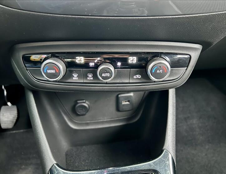 Opel Crossland X 32