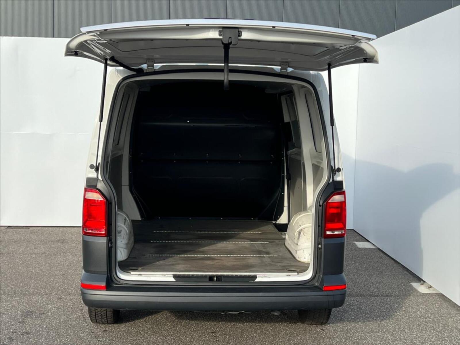 Volkswagen Transporter 11