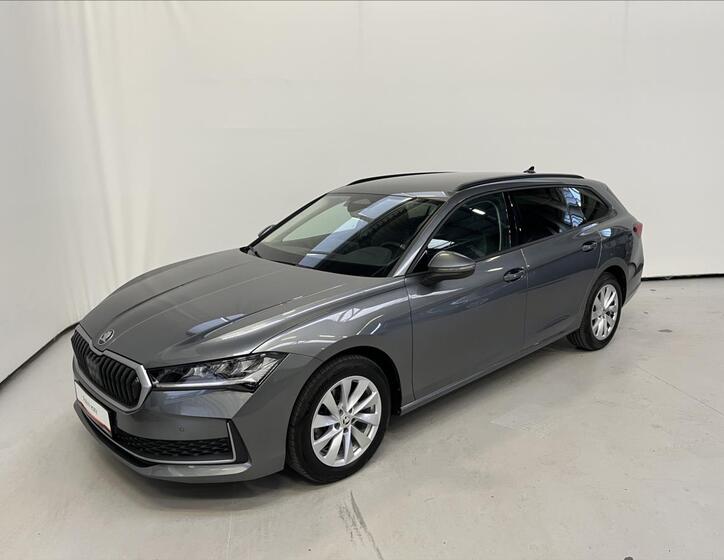Škoda Superb 1