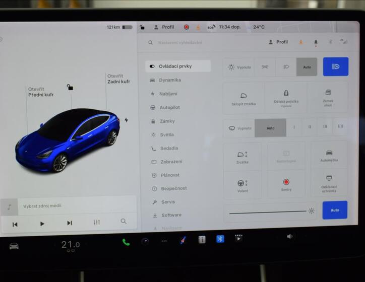 Tesla Model 3 18