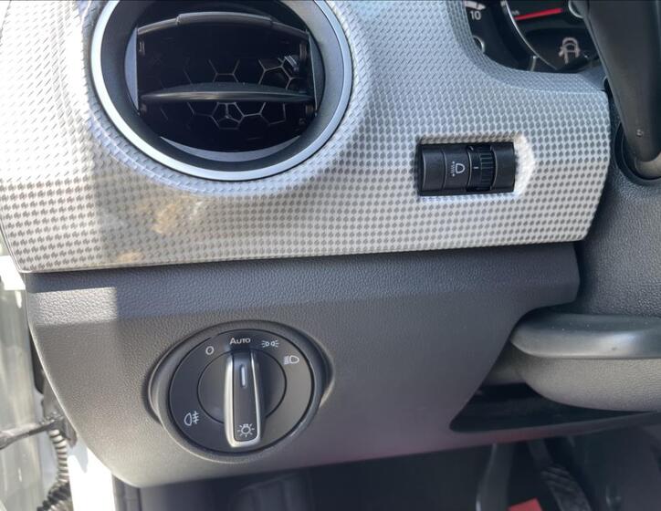 Volkswagen e-up! 28