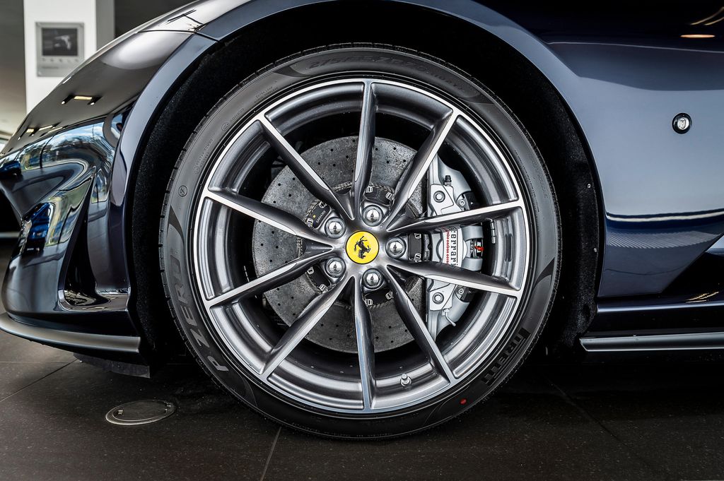 Ferrari 812