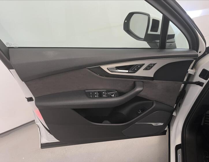 Audi Q7 27