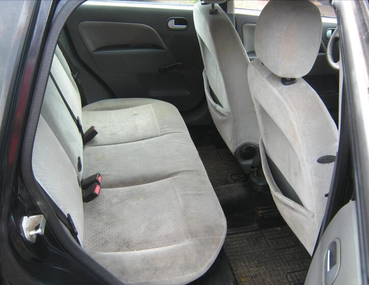 Ford Fiesta 12