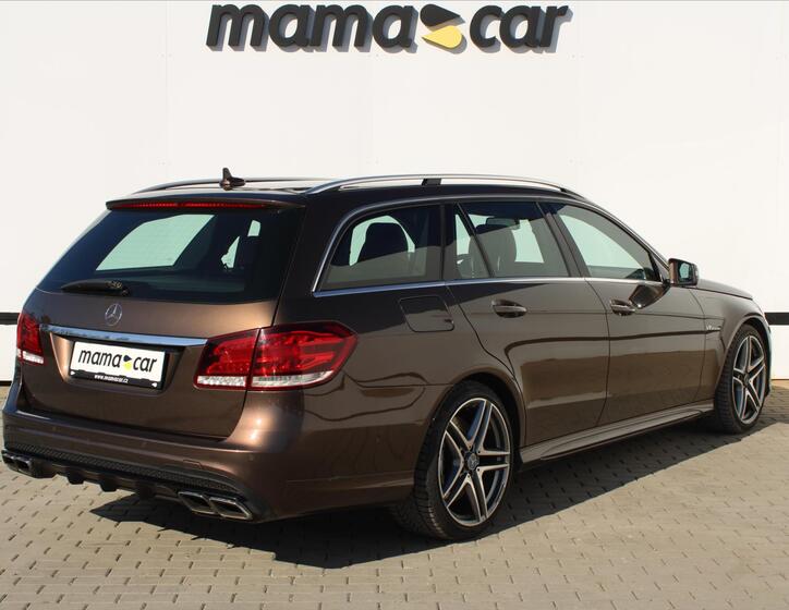 Mercedes-Benz Třídy E 7
