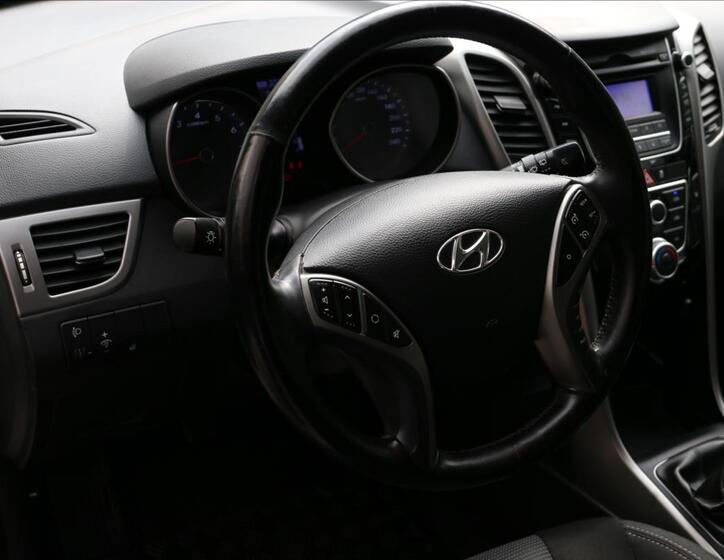 Hyundai i30 20