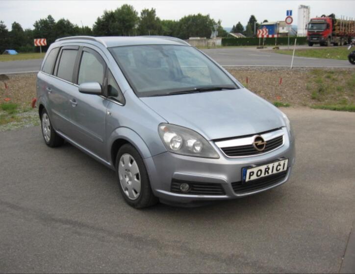 Opel Zafira 1